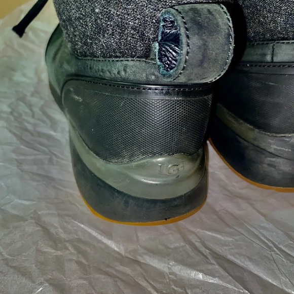 UGG MENS US 7 UK 6 OLIVERT BLACK WATERPROOF LEATHER WOOL HIKER SNOW BOOTS WINTER - Picture 5 of 9